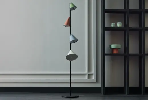 Lea Lambader, Çok Renkli