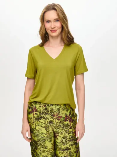 V Yaka Kısa Kol T-Shirt W27TSH001