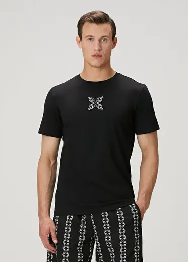 Siyah Logo Baskılı Basic T-shirt
