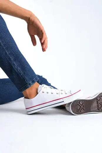 Beyaz Keten Bağcıklı Erkek Sneaker