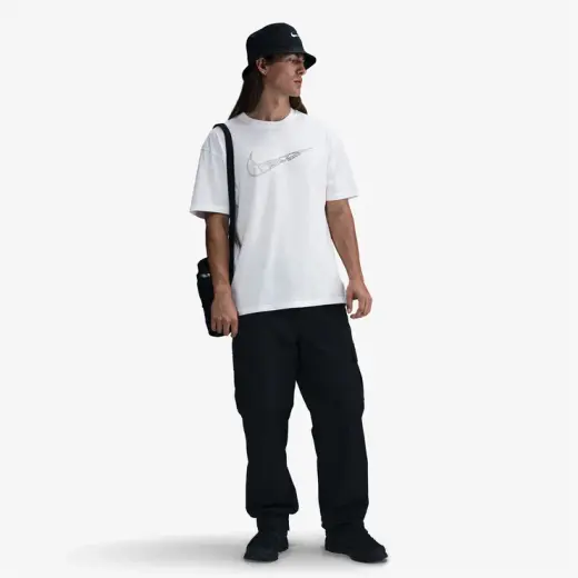 Nike Sportswear Erkek Beyaz T-Shirt