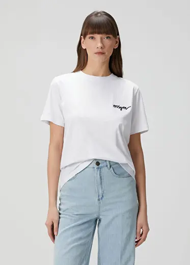 Beyaz Logolu T-shirt