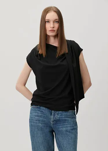 Siyah Drapeli T-shirt