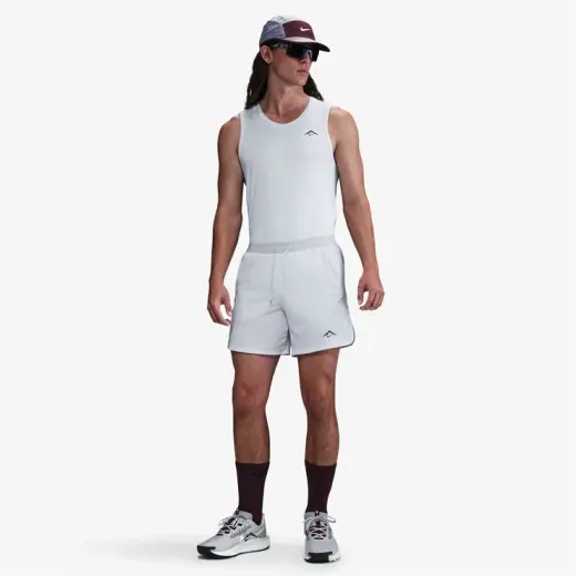 Nike Trail Solar Chase Erkek Gri Koşu T-Shirt