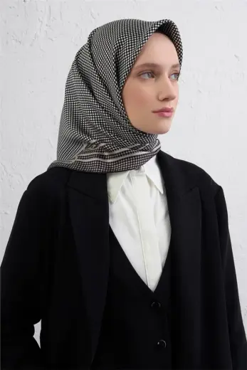 Armine Klasik Desenli Saf İpek Twill Eşarp 9404D 80