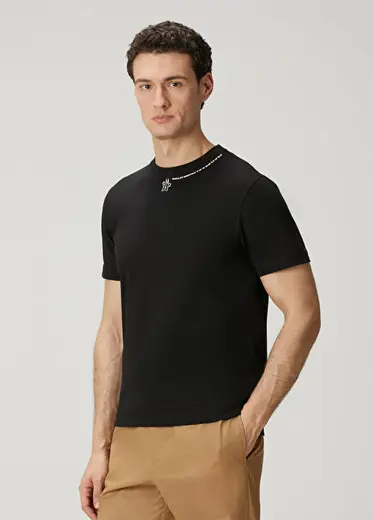 Siyah Logo Baskılı T-shirt