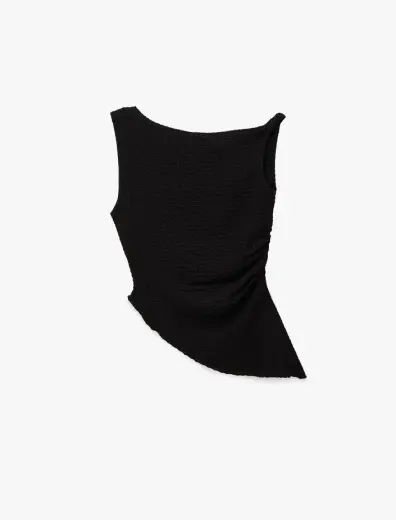 Slim Fit Asimetrik Kesim Omzu Açık Bürümcük Kumaş Kolsuz Bluz