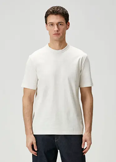 Beyaz Logo Nakışlı T-shirt