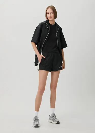 Siyah Beyaz Şeritli Şort