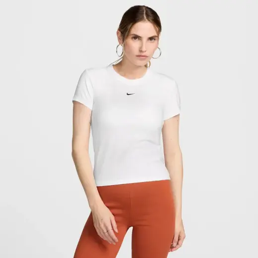 Nike Sportswear Chill Knit Kadın Beyaz Günlük T-Shirt