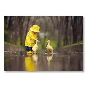 Cakatablo Sarı Yağmurluklu Kız Ve Ördekler Mdf Ahşap Tablo 25x35 cm