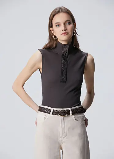 Acı Kahve Dokuma Garni Detaylı Modal Mix T-shirt