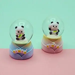 evimdeyokyok Evimdeyokyok Panda Tasarımlı Işıklı Küçük Boy Kar Küresi T20