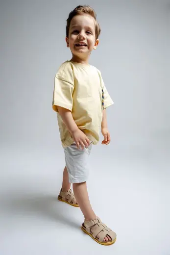 Unisex Çocuk Açık Sarı Hakiki Deri Mantar Tabanlı Günlük Çocuk Sandalet