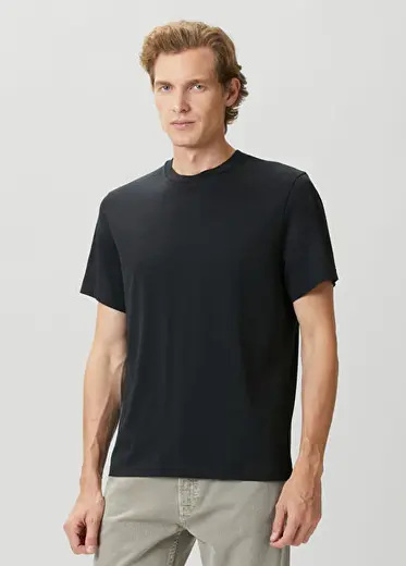 Siyah T-shirt