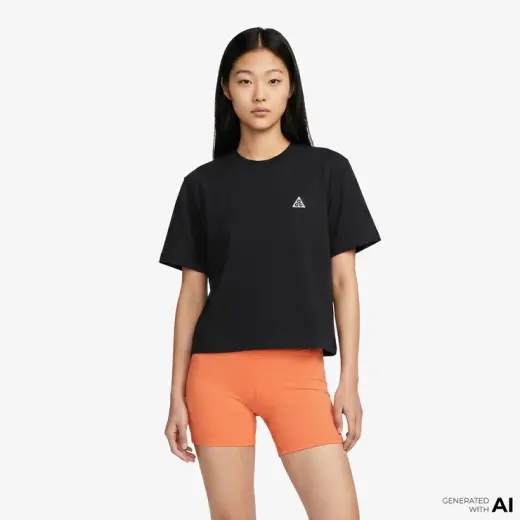 Nike Short-Sleeve Kadın Siyah T-Shirt