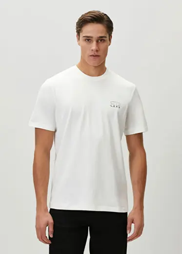 Beyaz Kask Baskılı T-shirt