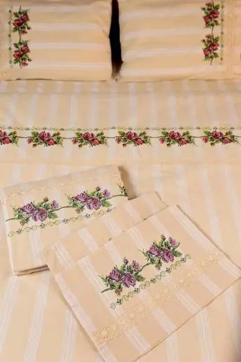 Kaneviçe Nevresim Takımı El Işlemeli Çift Kişilik (MOR)