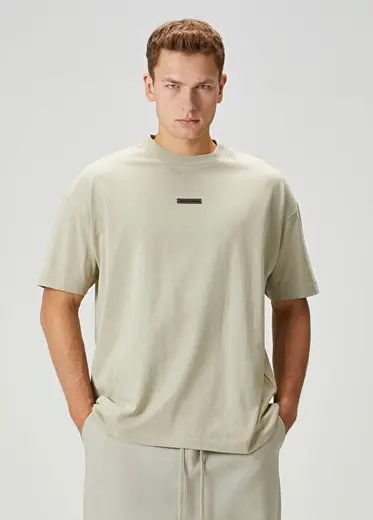 Bej Logo Detaylı T-shirt